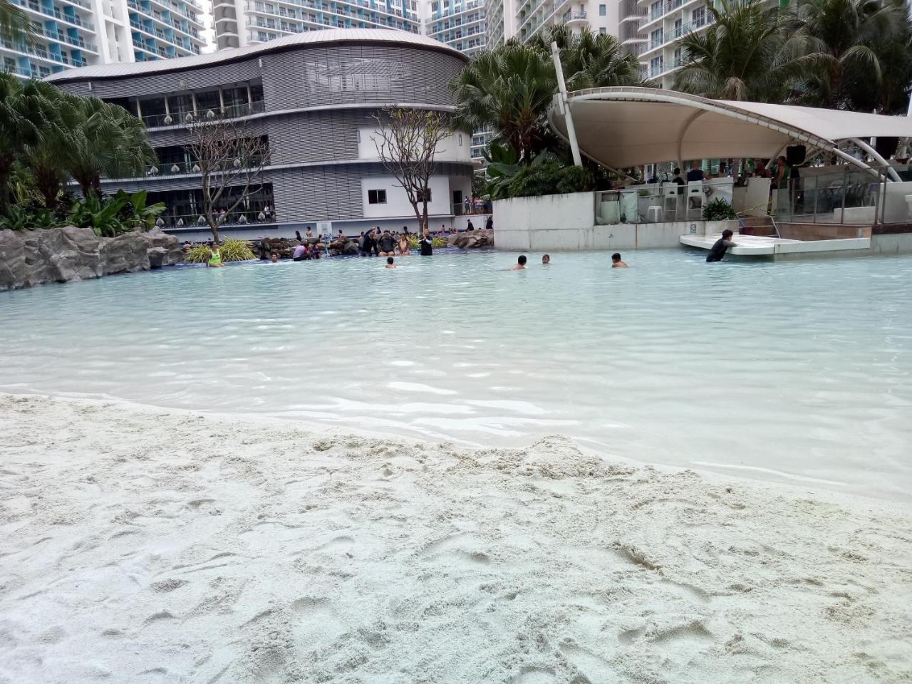 Azure Urban Resort Residences Manila Eksteriør billede